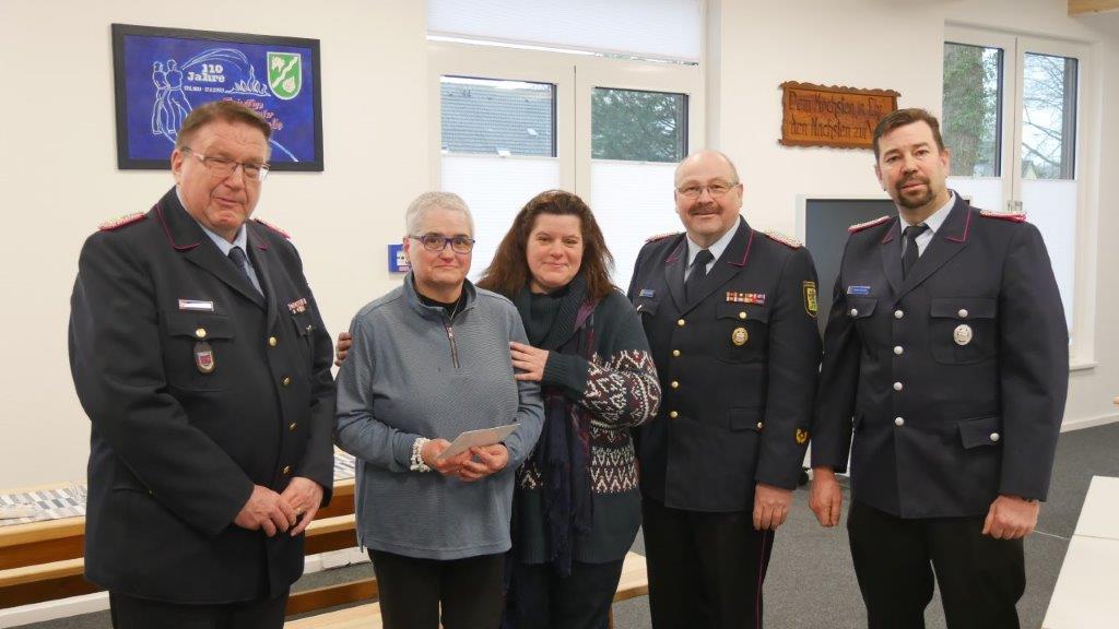 2.500 Euro aus Sozialfond des Landesfeuerwehrverbandes Niedersachsen für Witwe eines verstorbenen Feuerwehrmannes!